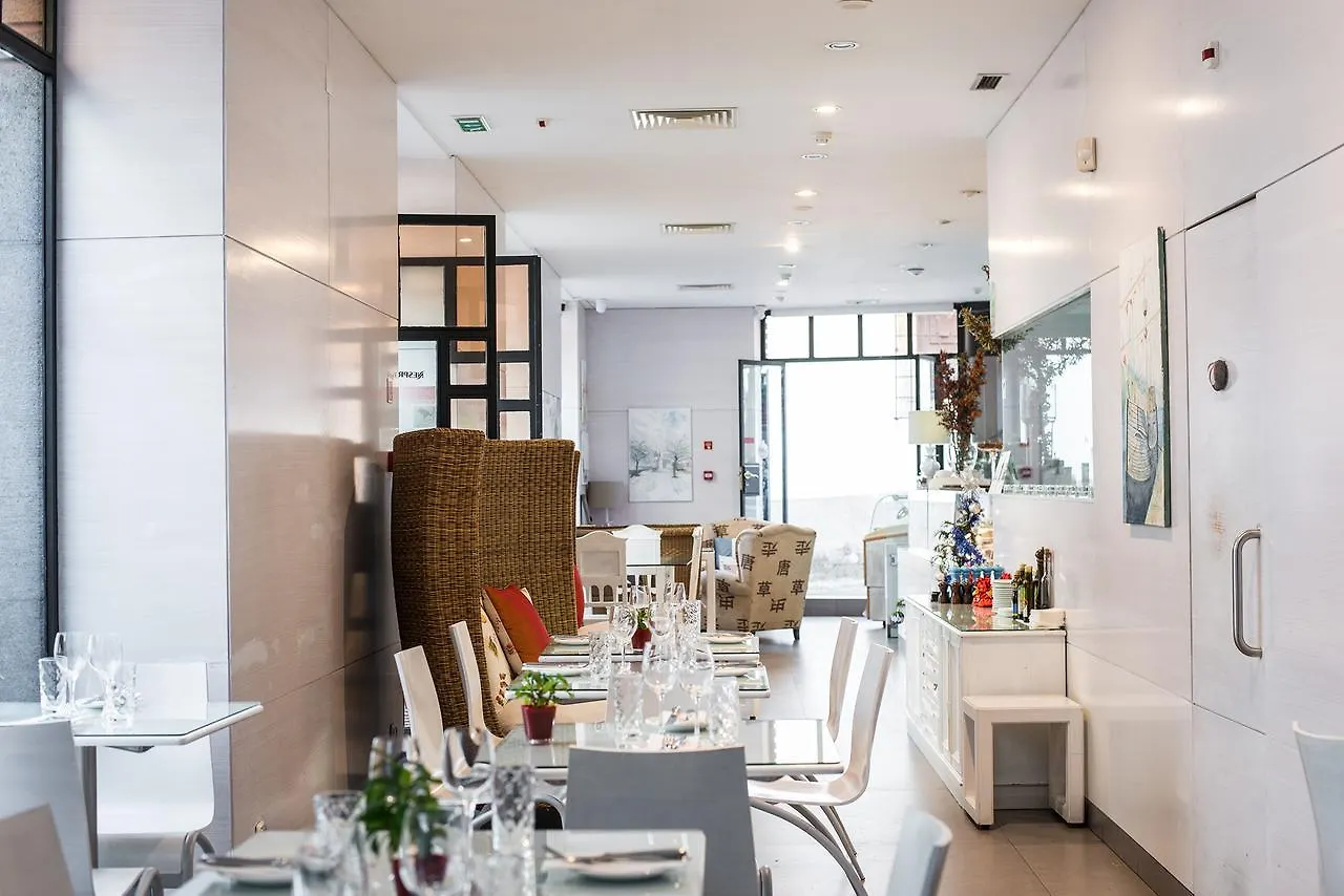 Se Boutique Hotel فونشال 4*,